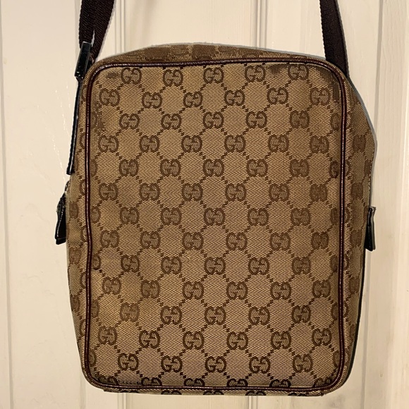 Aunthentic Gucci monogram crossbody (with COA) - Picture 8 of 15